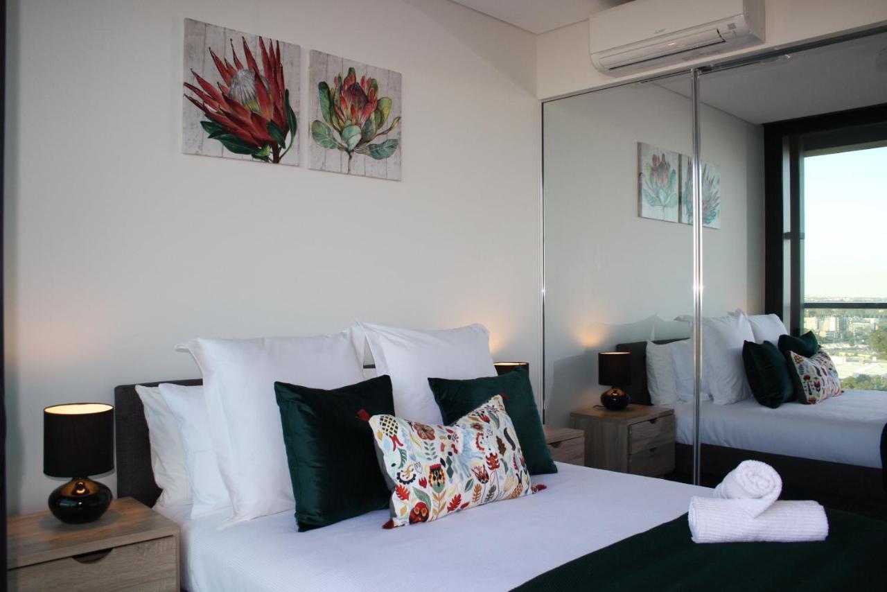 Stunning Views Sydney Olympic Park Apartment Exterior photo