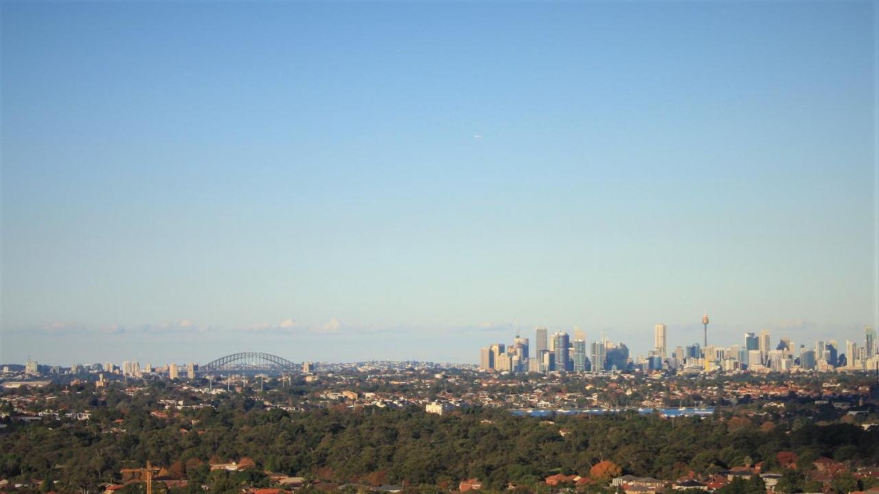 Stunning Views Sydney Olympic Park Apartment Exterior photo